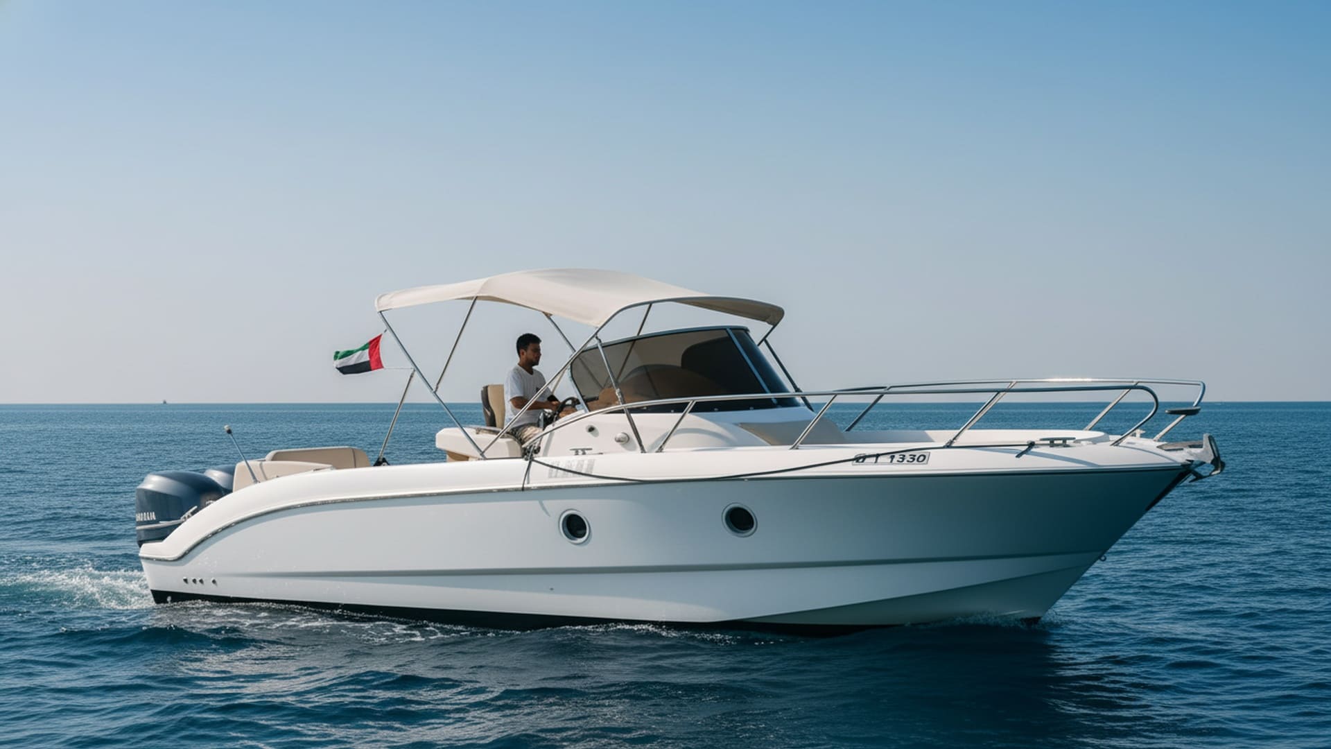 Silver Lightning 30 ft premium yacht exterior view