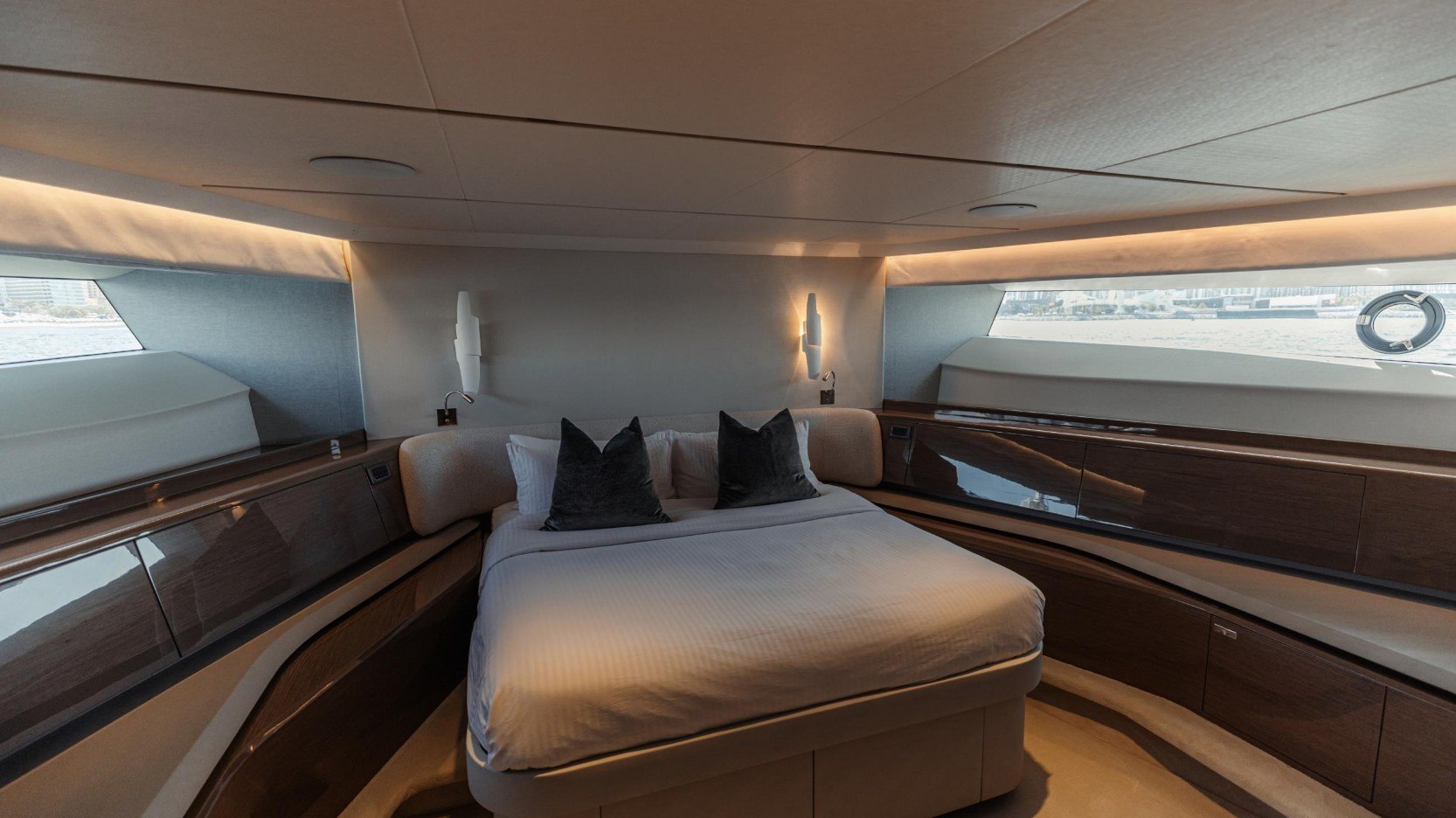 Princess 95X Super-flybridge — photo 11