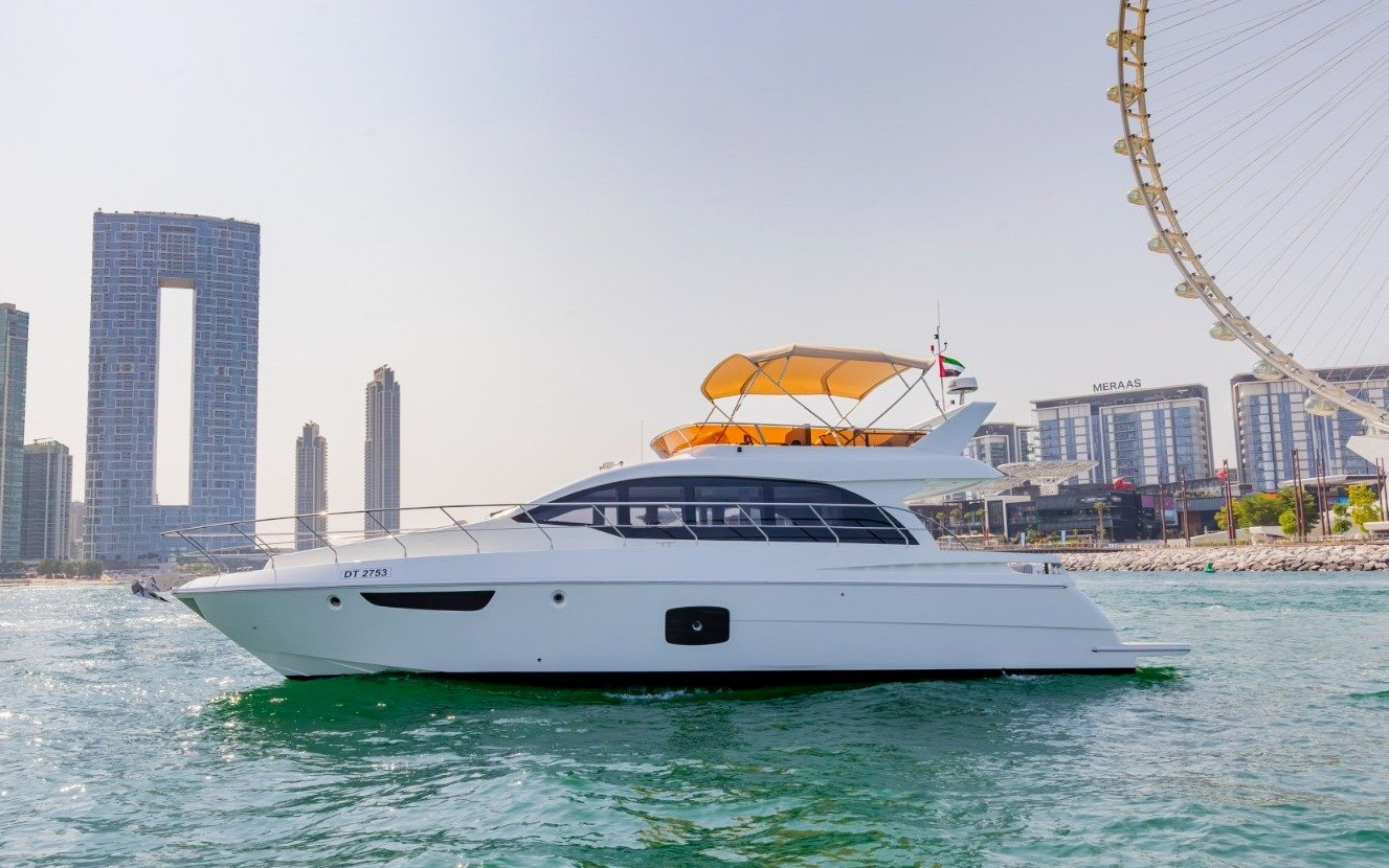 Sky Walker Ava, 52 ft