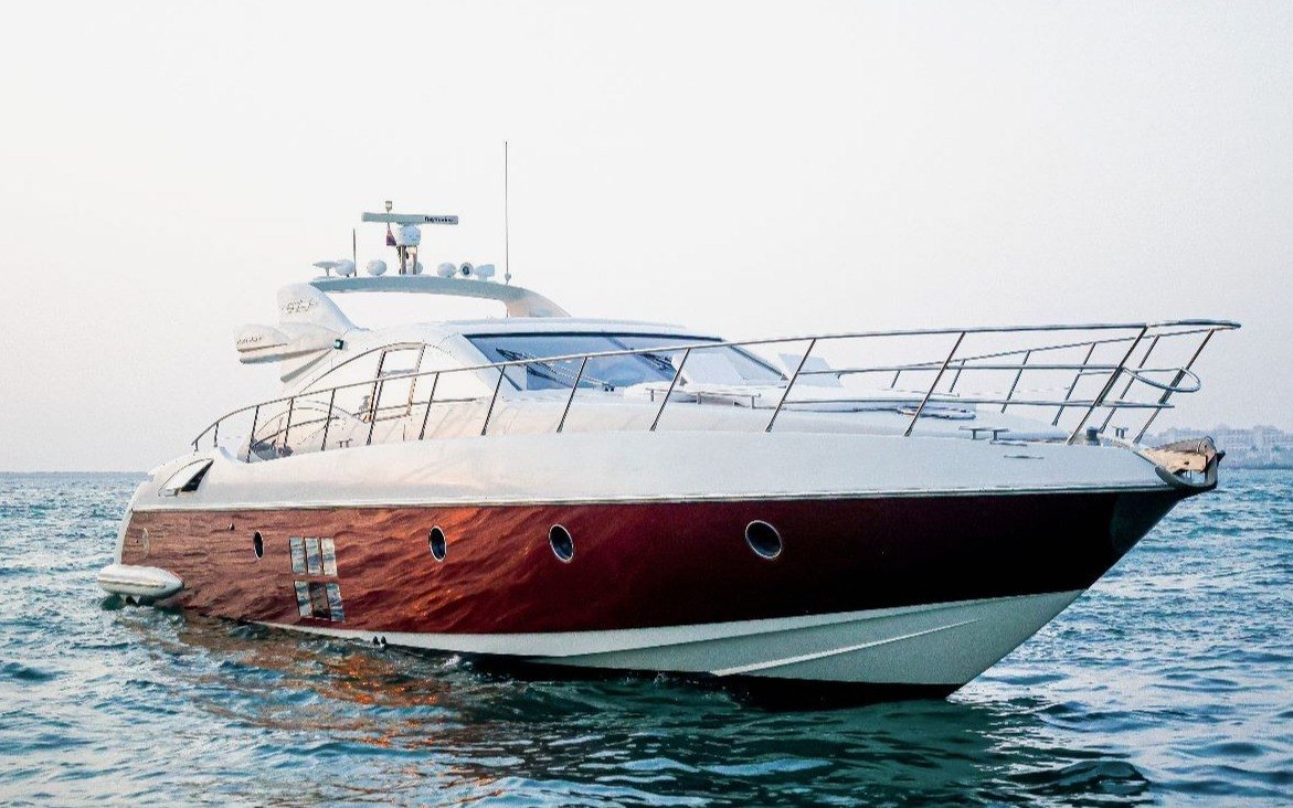 Azimut Sura, 68 ft