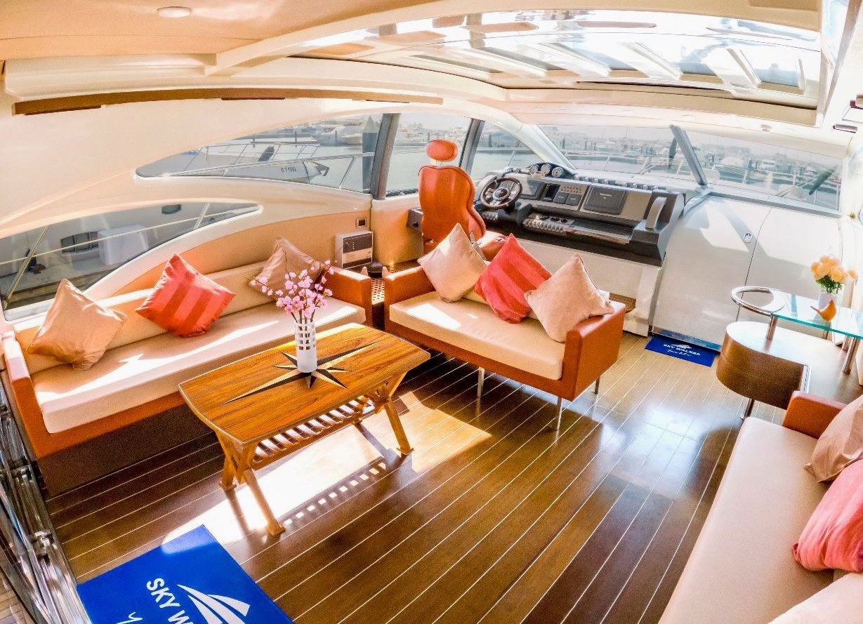 Azimut Sura — photo 3
